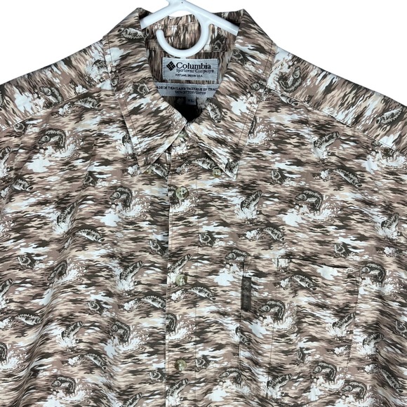 Columbia Other - Columbia Button Down Shirt Mens XL Brown Bass Fish Print Camo Short Sleeve